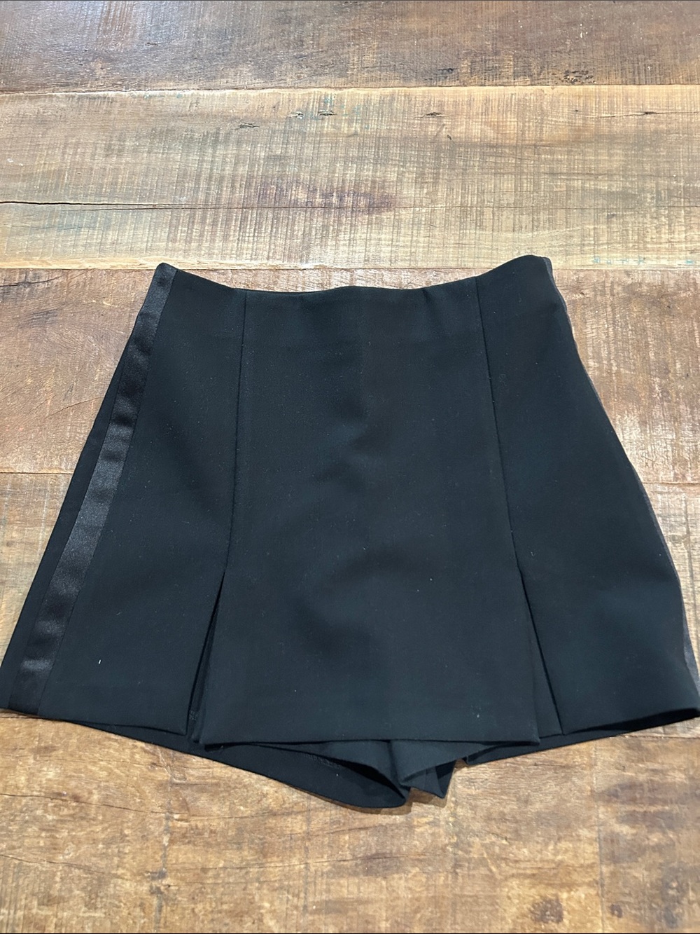 Zara Black Tailored Skort